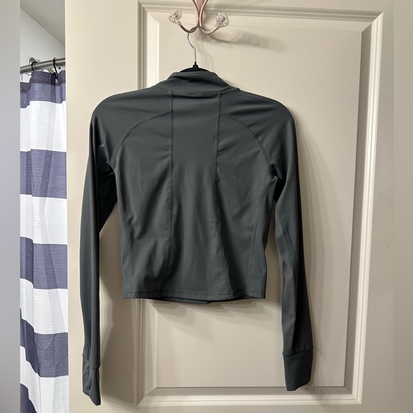 Cropped Workout Jacket 1/2 Zip Pullover - Picture 3 of 4